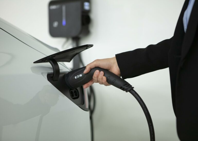 Pourquoi choisir une borne de recharge Green Motion pour votre entreprise 